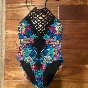 Kenneth Cole New York Swimsuit. Womens medium!